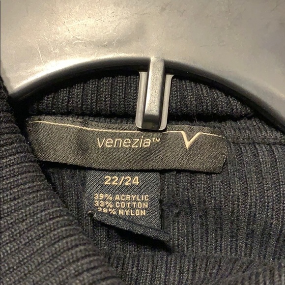 Versatile Venezia Black Sweater - Picture 4 of 4